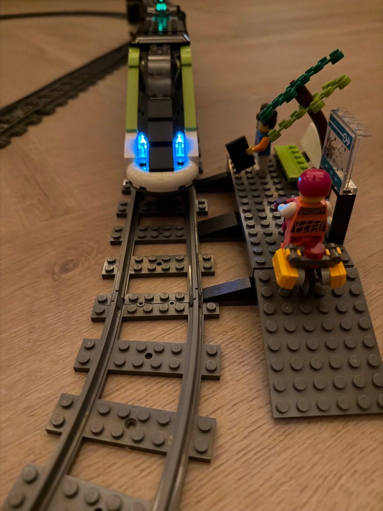 Lego trein 60337 99% compleet + extra rails, Kinderen en Baby's, Speelgoed | Duplo en Lego, Zo goed als nieuw, Lego, City, Ophalen of Verzenden