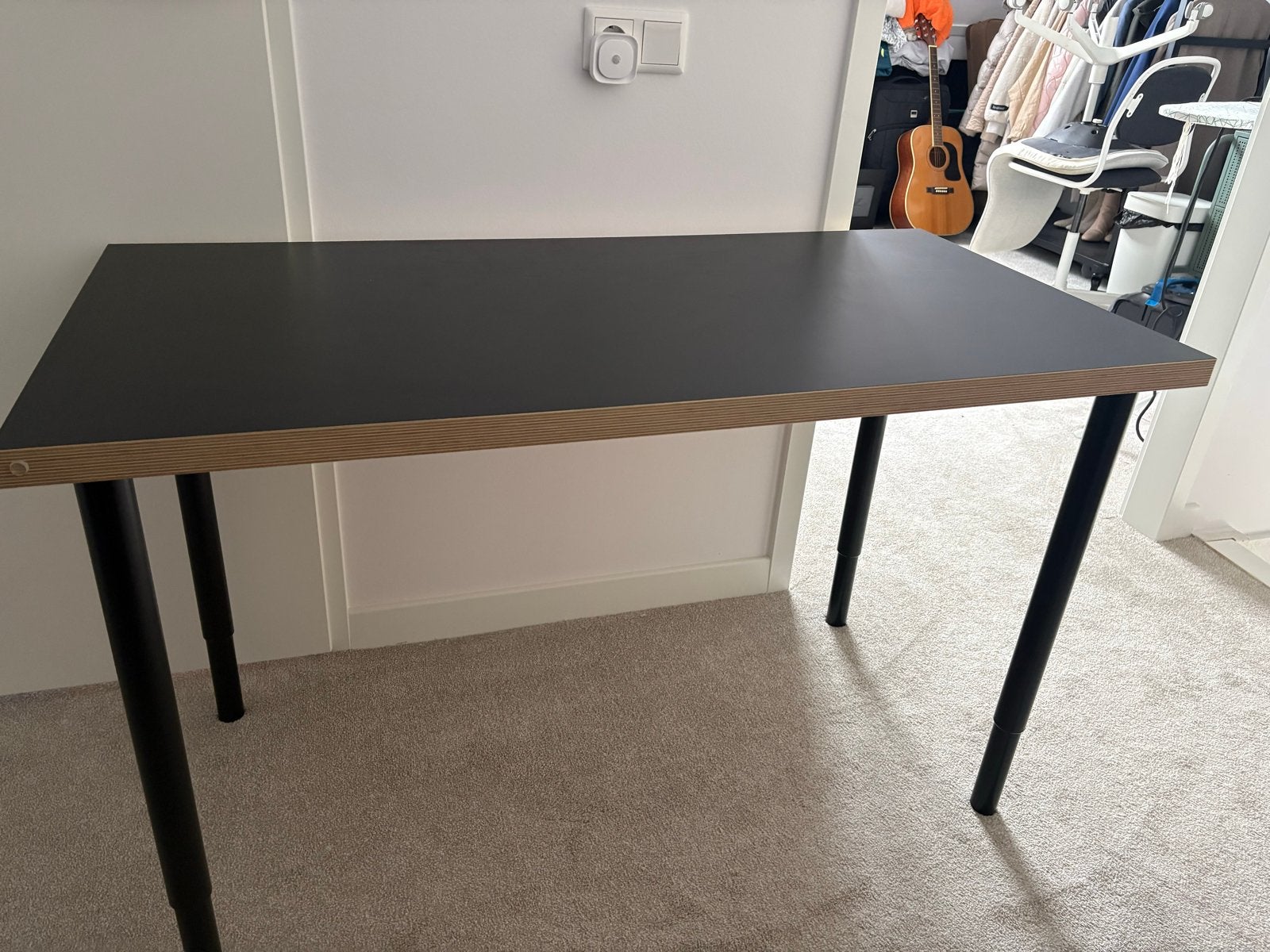 Zwart IKEA Bureau - Strak en Functioneel, Ophalen, Zwart, Gebruikt, Spaanplaat of MDF