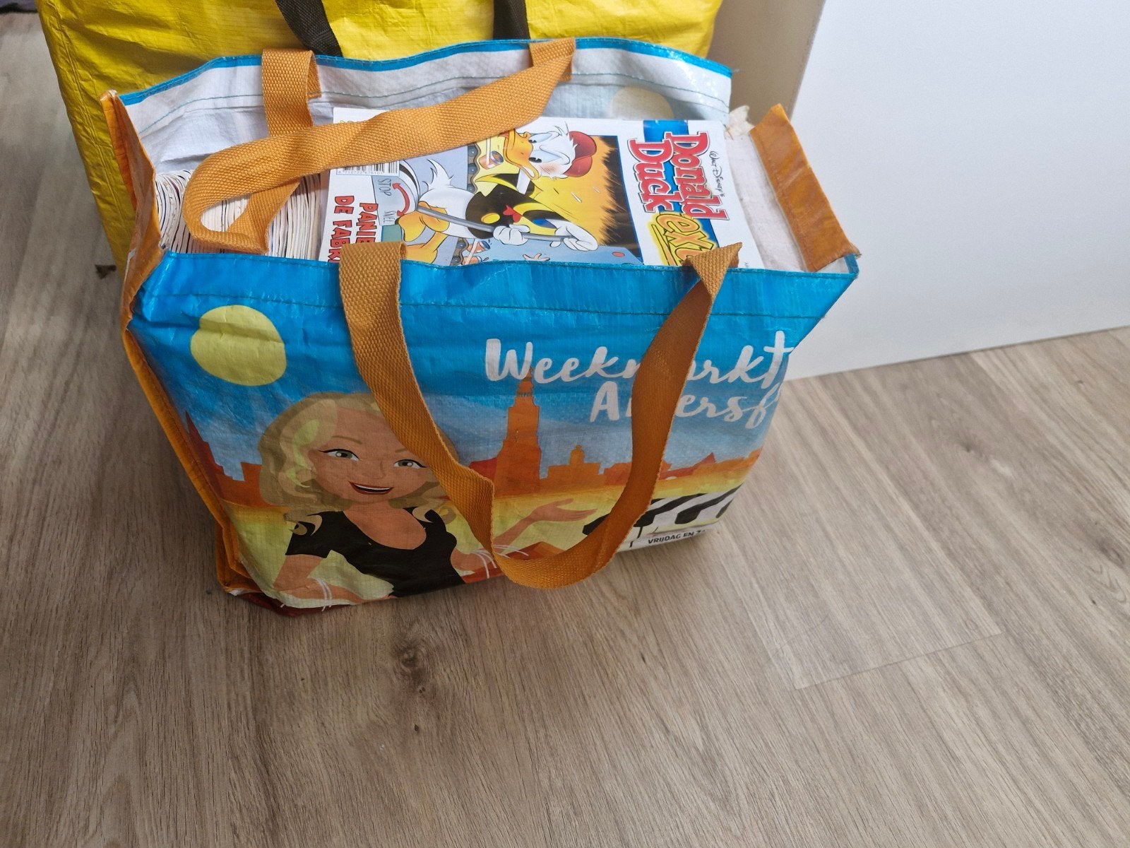 donald duck extra, Ophalen of Verzenden, Zo goed als nieuw, 30 cm of meer