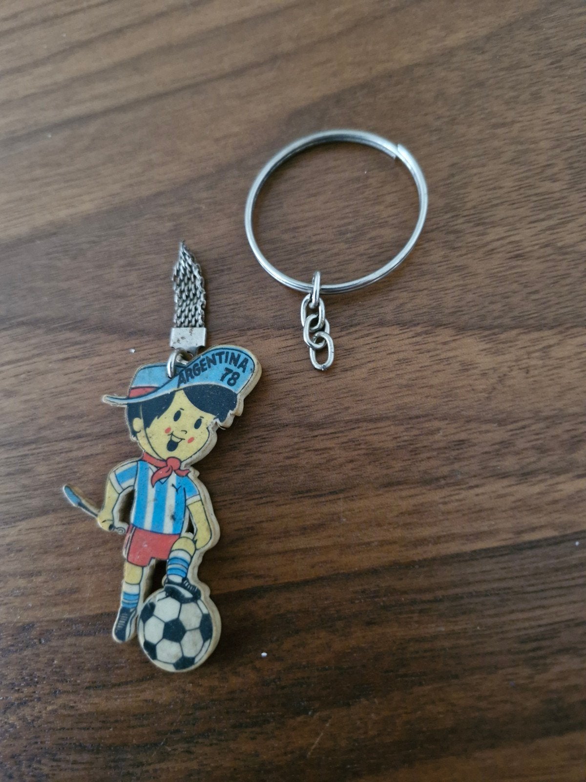 043 Vintage WK 1978 Argentinië Voetbal Sleutelhanger, Verzamelen, Sleutelhangers, Ophalen of Verzenden