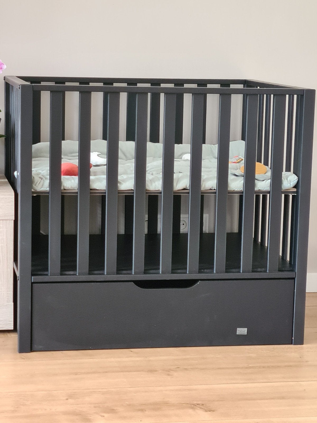 zwarte box met lade, Lattenbodem, Gebruikt, 70 tot 85 cm, 140 tot 160 cm