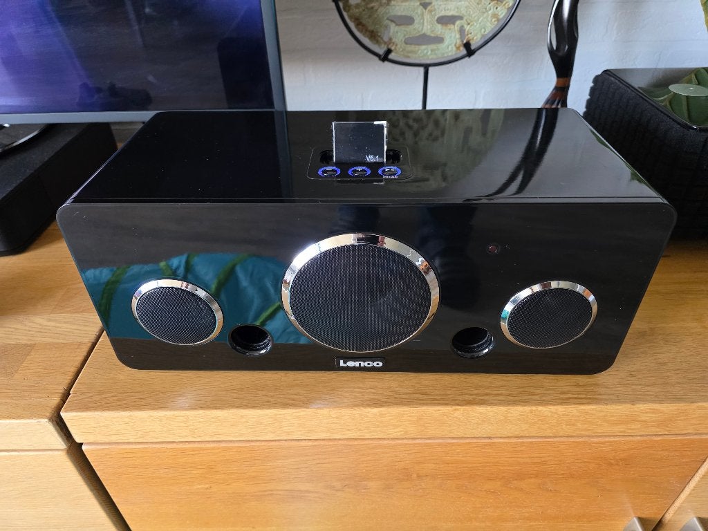 Lenco ipod dock met Bluetooth Adapter, Ophalen, Gebruikt, Speaker