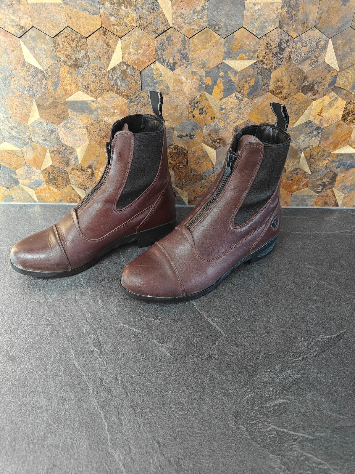 Ariat jodhpurs maat 38.5 kleur bruin, Ophalen of Verzenden, Zo goed als nieuw, Dressuur, Schoeisel