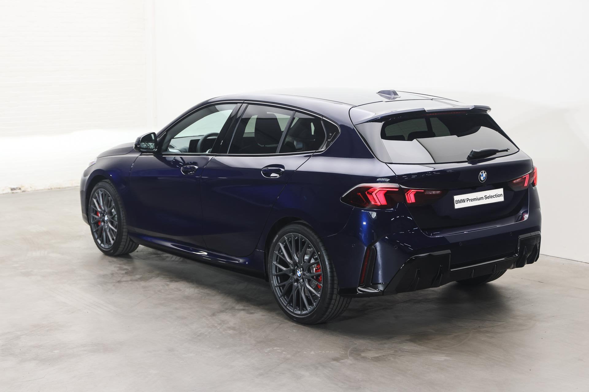 BMW 1 Serie 120 M Sport Automaat / Achteruitrijcamera / Spor, 156 pk, Blauw, Origineel Nederlands, Bedrijf