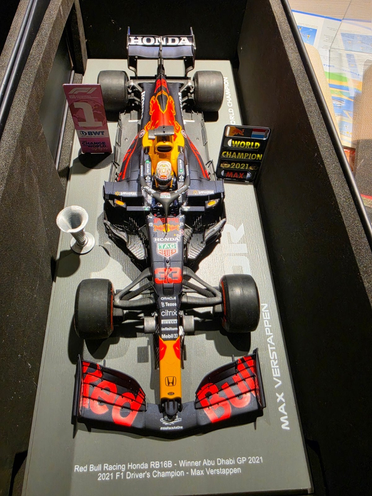 Spark Max verstappen 1:18 world champion 2021tm2023, Ophalen of Verzenden, Zo goed als nieuw, Overige merken