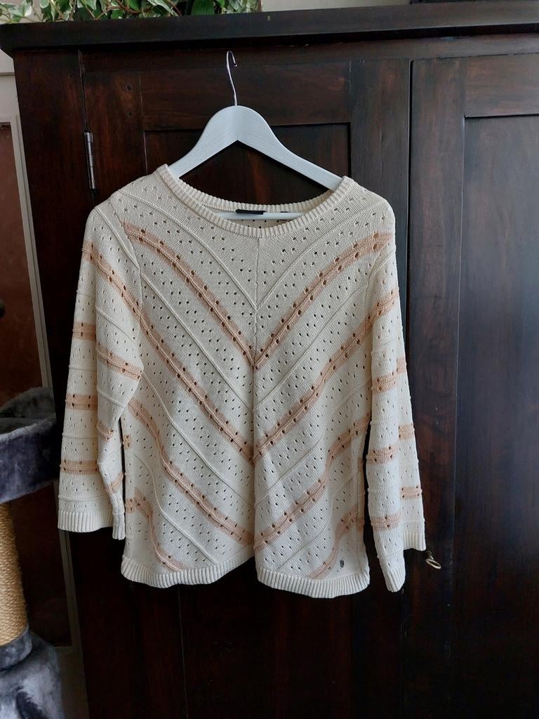 Ecru kleurige truitje z.g.a.n, Ophalen of Verzenden, Zo goed als nieuw, Maat 38/40 (M), Beige