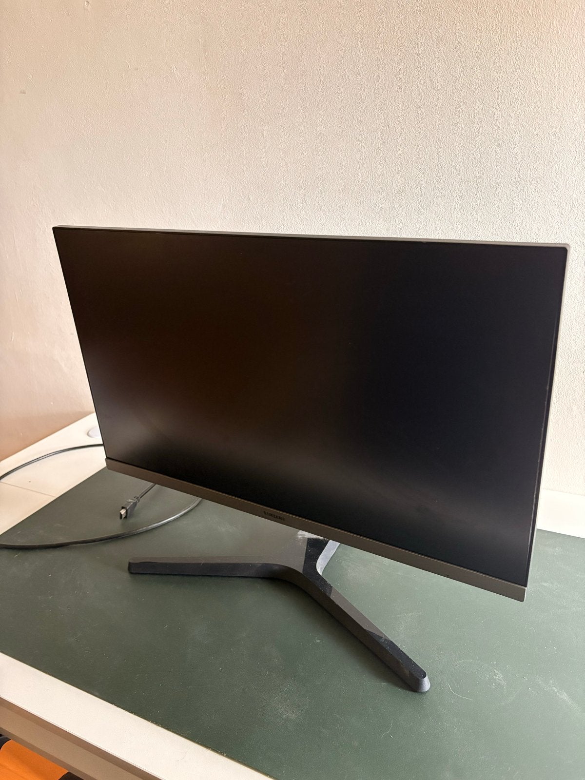 Samsung Monitor - Zo goed als nieuw, Computers en Software, Monitoren, HDMI, Kantelbaar, Full HD, Zo goed als nieuw