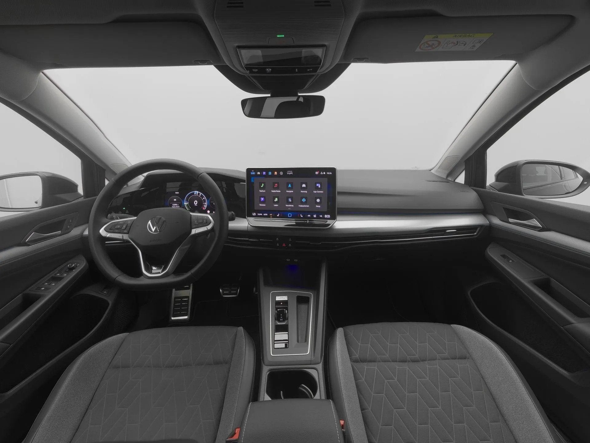 Volkswagen Golf 1.5 eHybrid 204pk Life Edition (bj 2025), 4 cilinders, Zwart, Plug-in hybride, Bedrijf