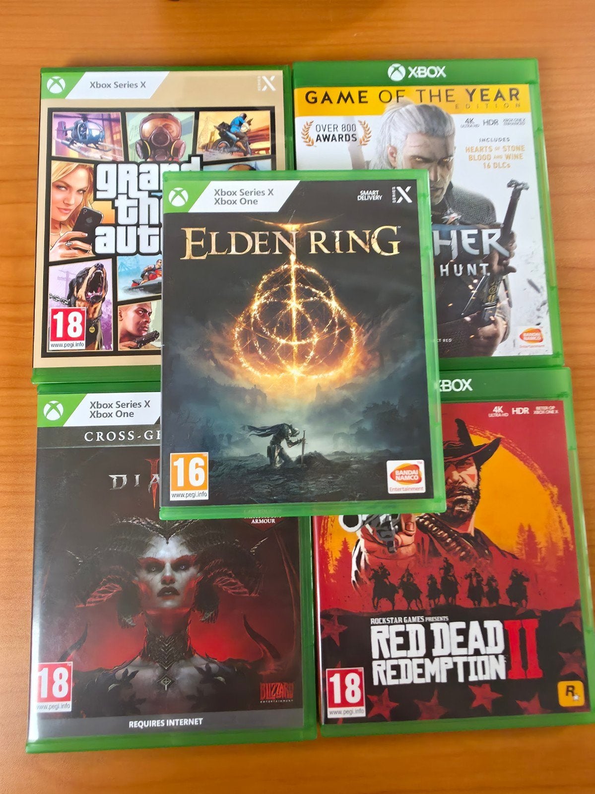 Foto 3 van Xbox Series X met games, controller en headset