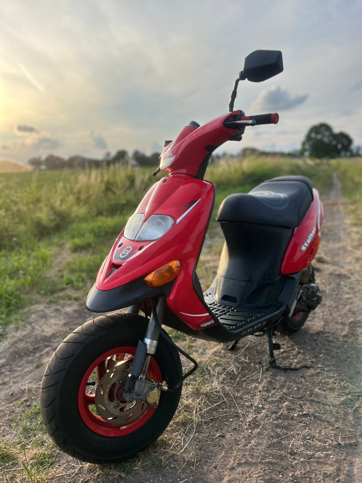 Nette Gilera Stalker 70cc | DR70 / Yasuni R, Fietsen en Brommers, Scooters | Piaggio, Ophalen, Zo goed als nieuw, Benzine, Overige modellen