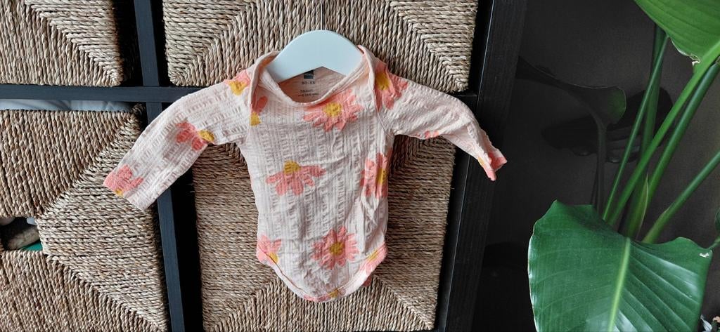 Hema Romper met bloemenprint maat 50-56, Kinderen en Baby's, Babykleding | Maat 50, Jongetje of Meisje, Ophalen of Verzenden, Zo goed als nieuw