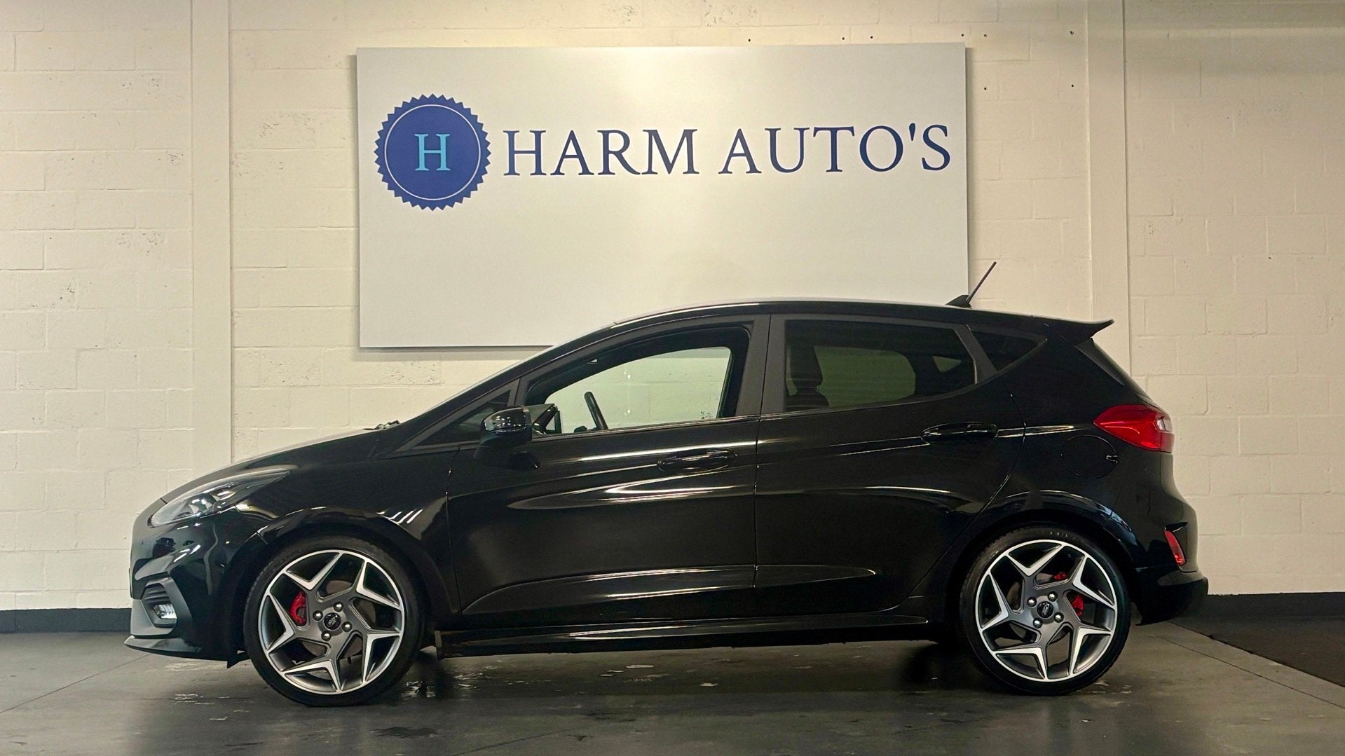 Ford Fiesta 1.5 EcoBoost ST-3 200pk Alcantara / CAM / Navi /, Voorwielaandrijving, Zwart, 1188 kg, Zwart
