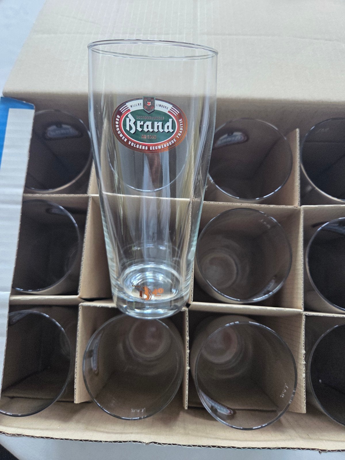 Brand bierglazen Willy 0,4L / 48cl - 3 dozen (35 stuks), Ophalen, Zo goed als nieuw, Glas of Glazen, Brand