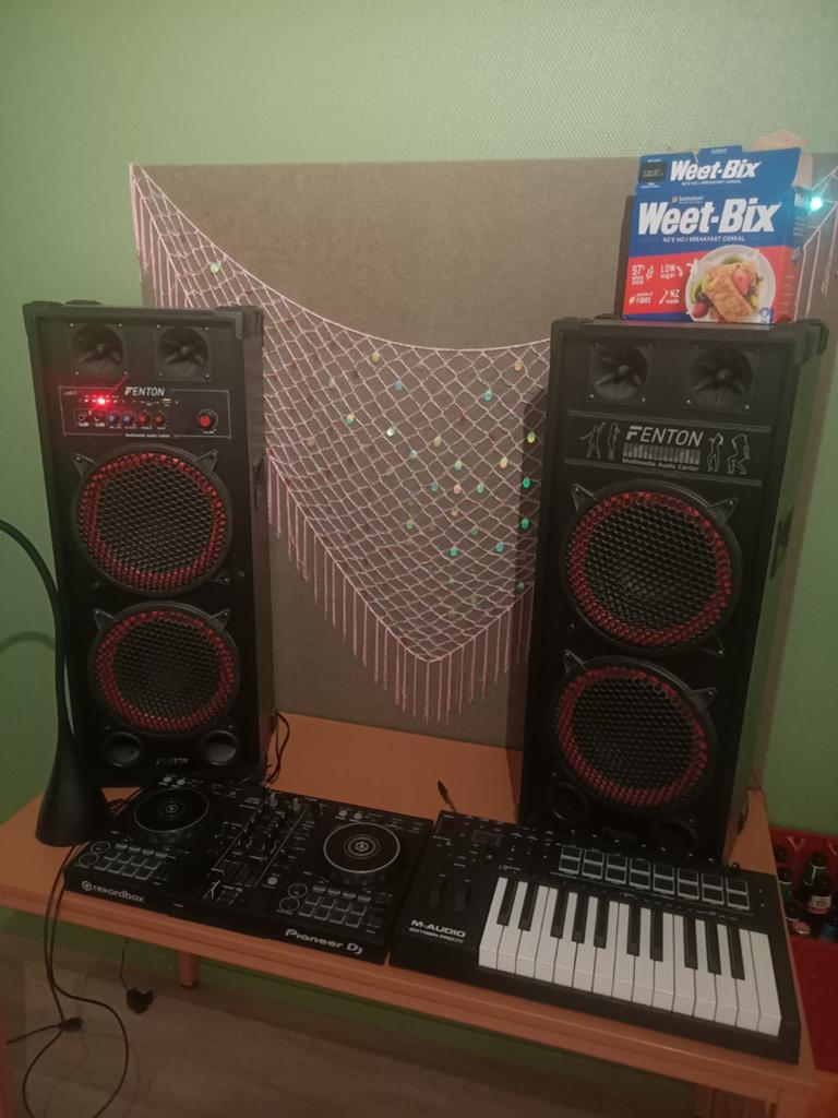 Fenton SPB-210 Multimedia Audio Center - 1200W Speakers, Audio, Tv en Foto, Luidsprekers, Gebruikt, 120 watt of meer, Front, Rear of Stereo speakers