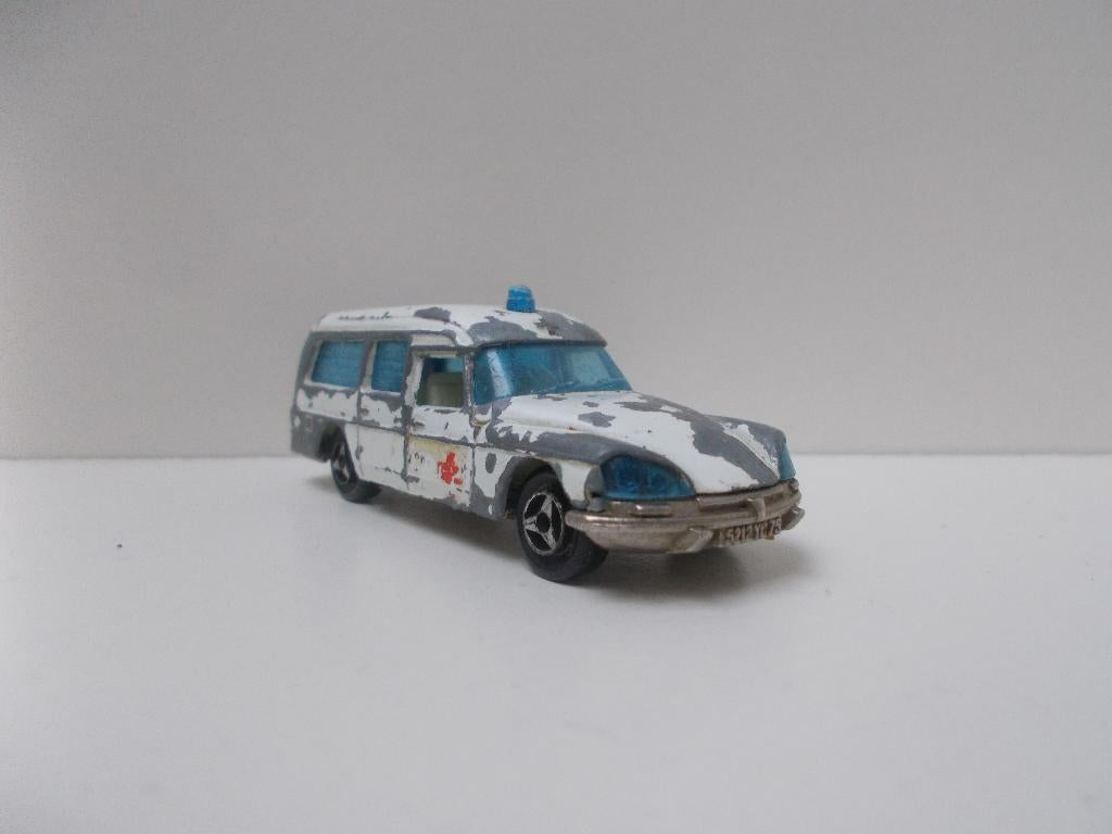 5633 Citroën DS 21 Ambulance Majorette No 206, Ophalen of Verzenden, Gebruikt, Auto