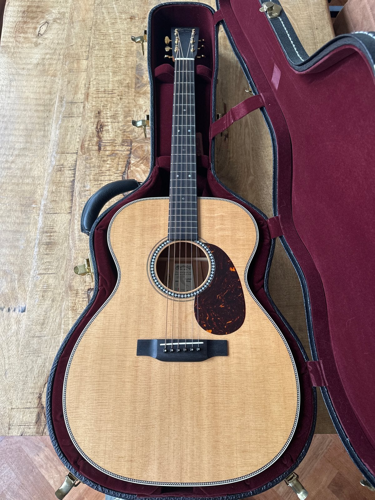 Martin 00028I koa custom guitar, Ophalen, Zo goed als nieuw, Western- of Steelstringgitaar, Met koffer