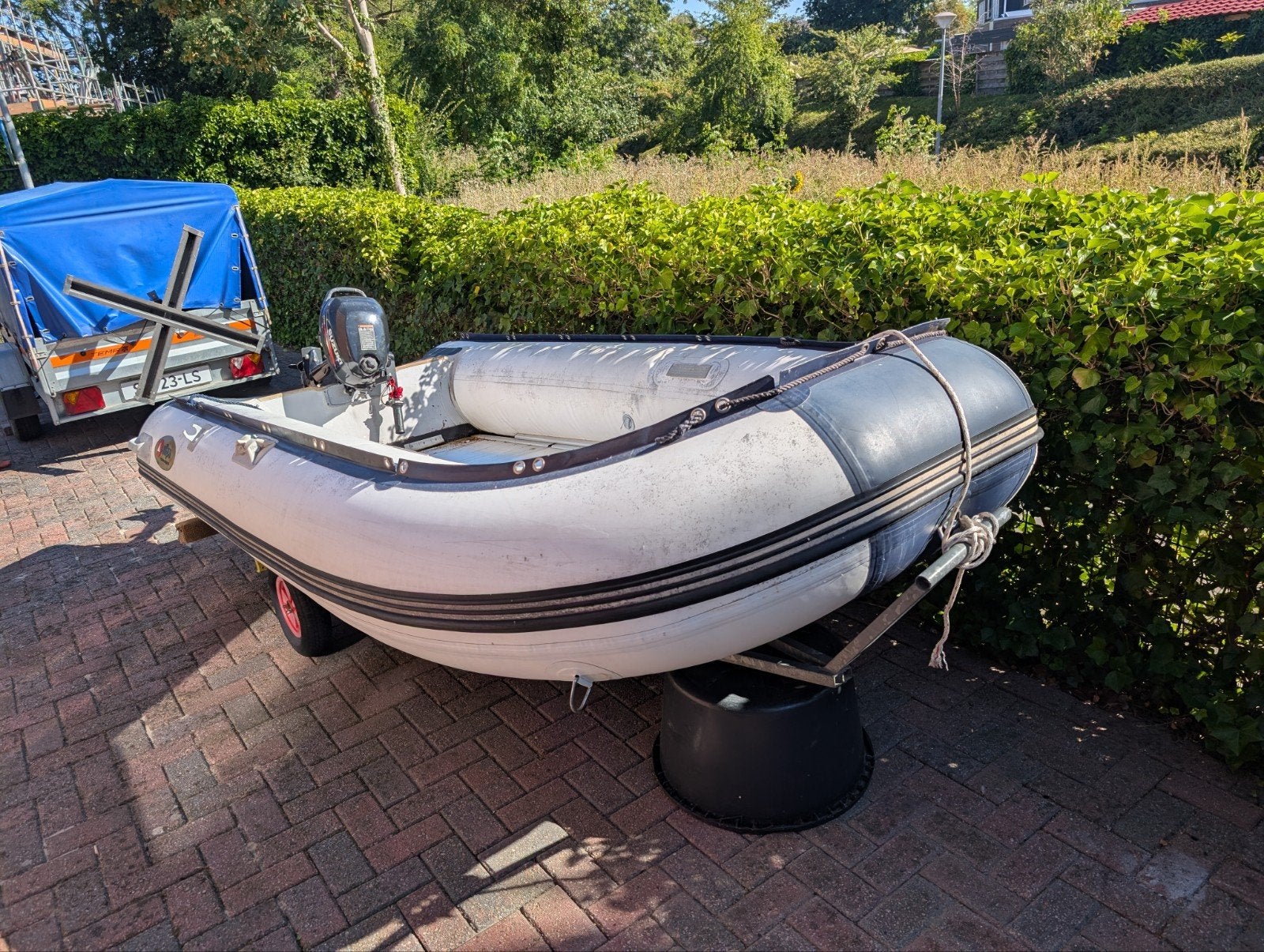 Rubberboot met buitenboordmotor en Pega trailer. moet weg, Gebruikt, Inclusief motor, Ophalen, Overige merken