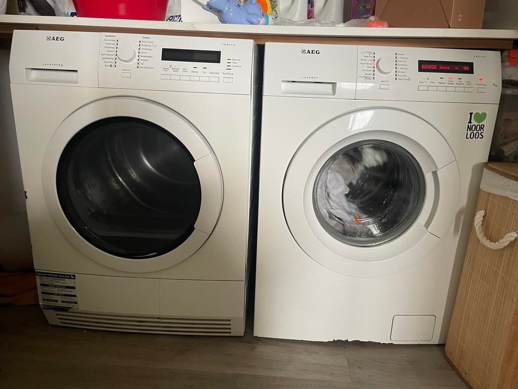 AEG Wasmachine en Droger Set - Perfect voor uw Wasgoed, Ophalen, Gebruikt, 1200 tot 1600 toeren, 85 tot 90 cm