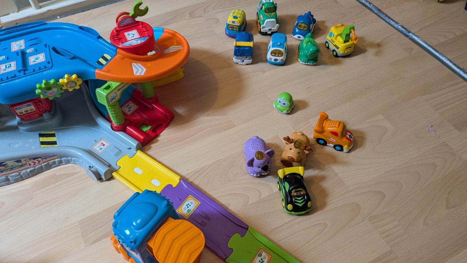 Toet Toet Auto's Grote Speelset met Garage en veel onderdele, Ophalen, Zo goed als nieuw