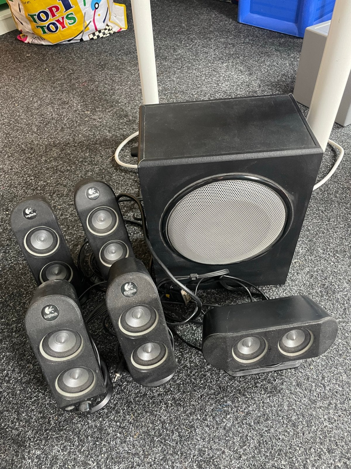 Logitech X-530 5.1 Surround Sound Luidsprekersysteem, Ophalen of Verzenden, Gebruikt, Audiokanaal 5.1