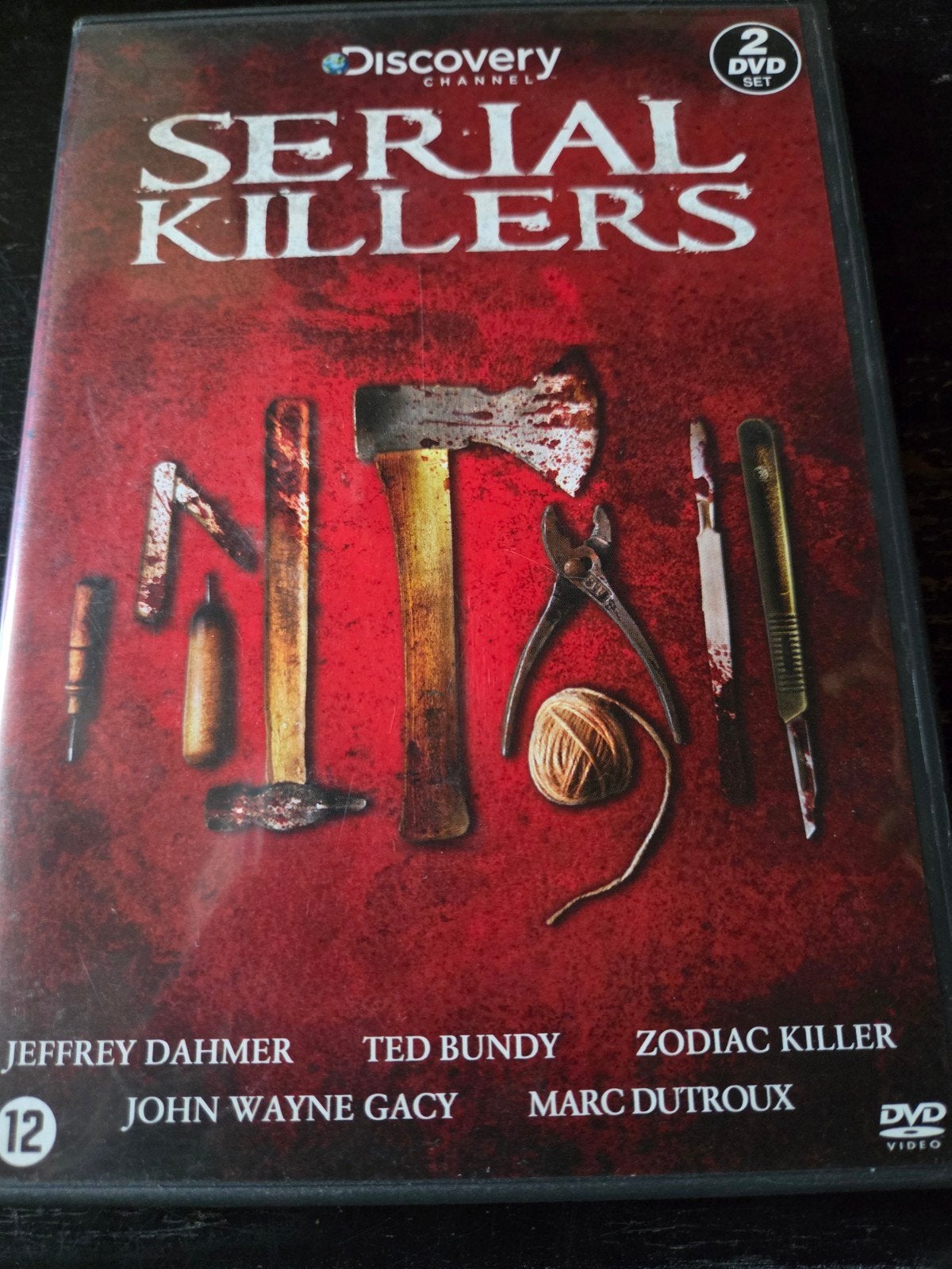 Serial Killers, Vanaf 16 jaar, Ophalen of Verzenden, Zo goed als nieuw, Oorlog of Misdaad