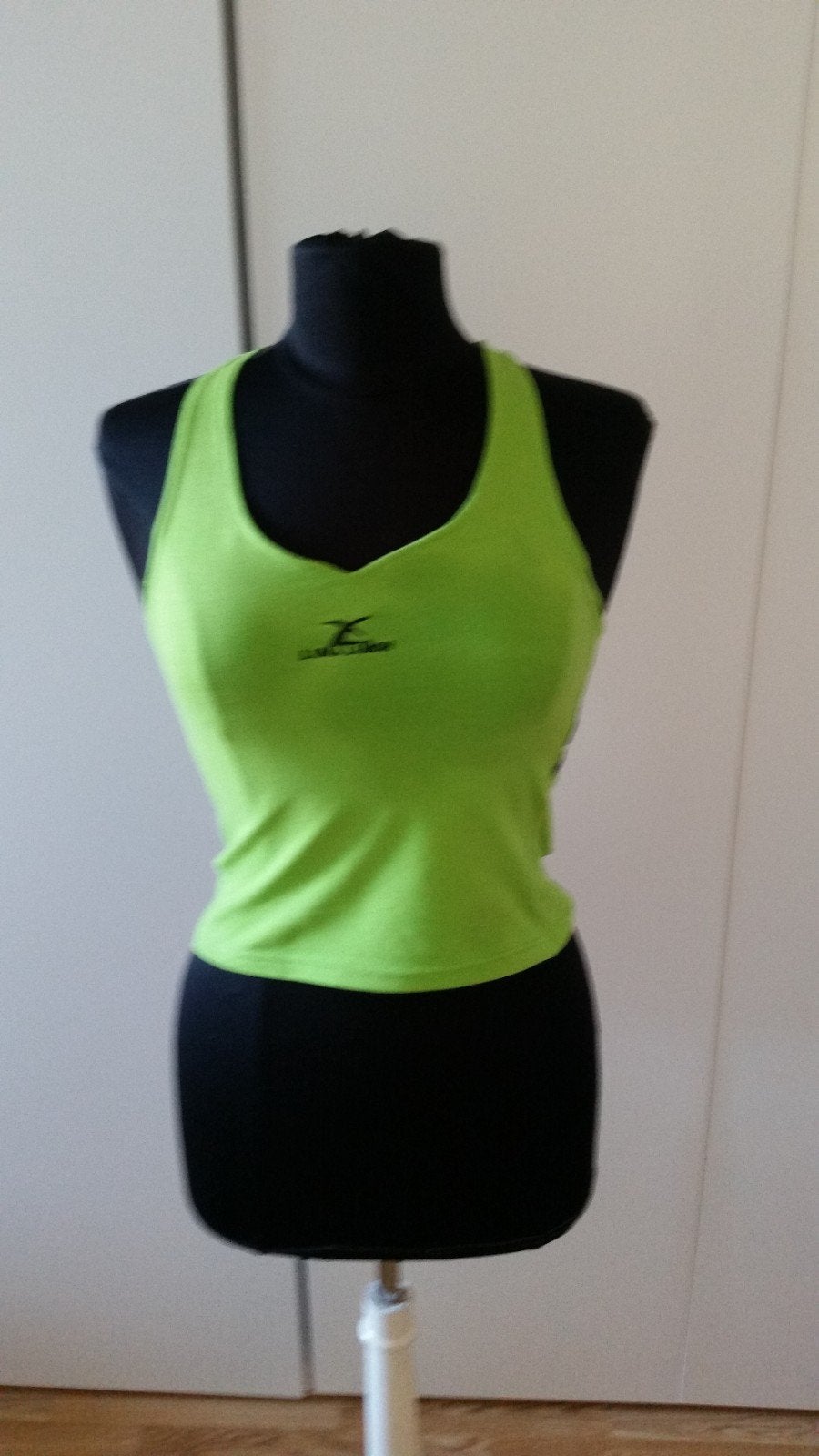 Felgroene Cropped Sporttop / Tanktop (Racerback) – Maat M, Ophalen of Verzenden, Maat 38/40 (M), Groen, Zonder mouw