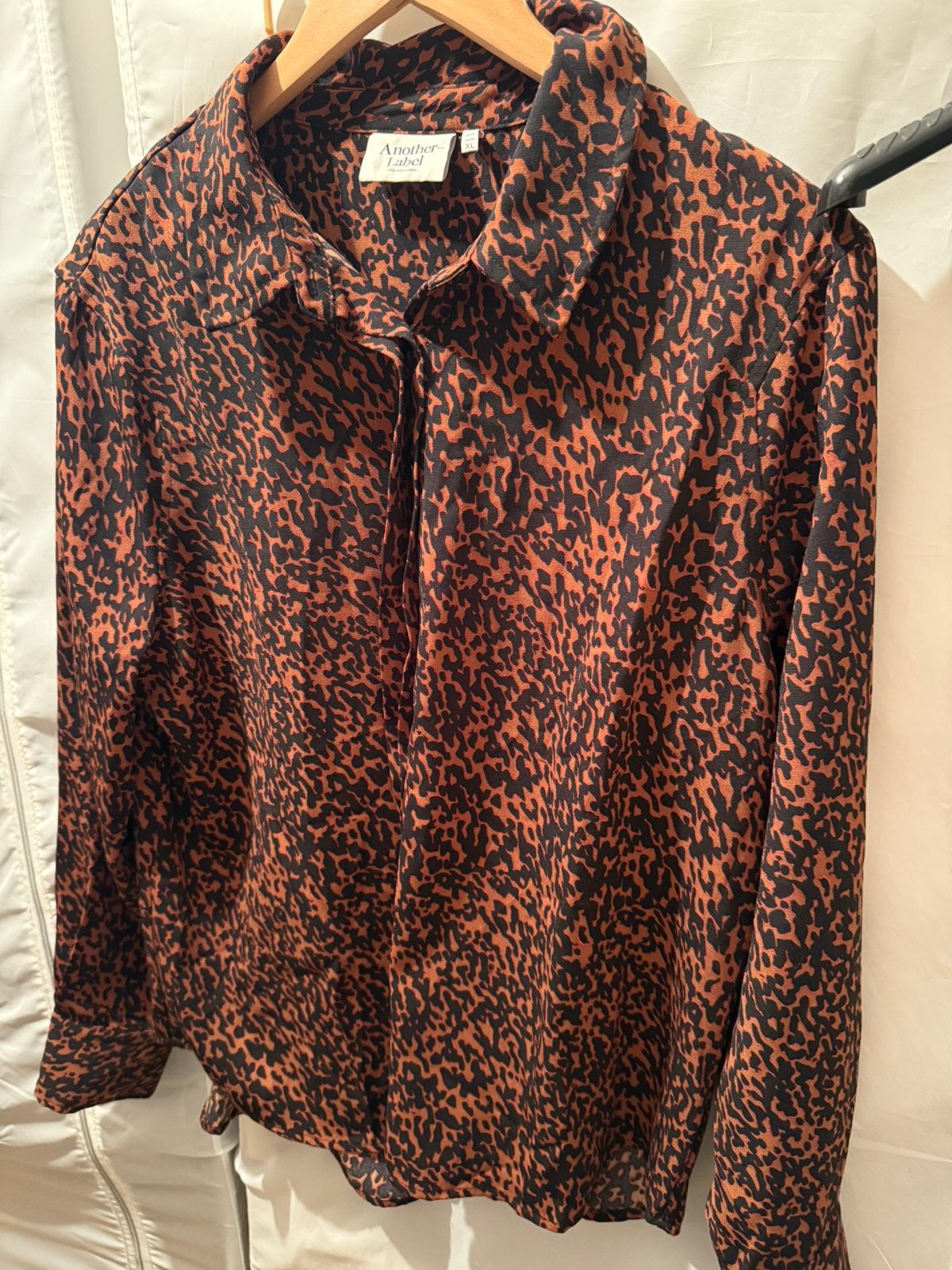 Panter print blouse bruin xl another label zgan zwart bloes, Ophalen of Verzenden, Zo goed als nieuw, Maat 46/48 (XL) of groter