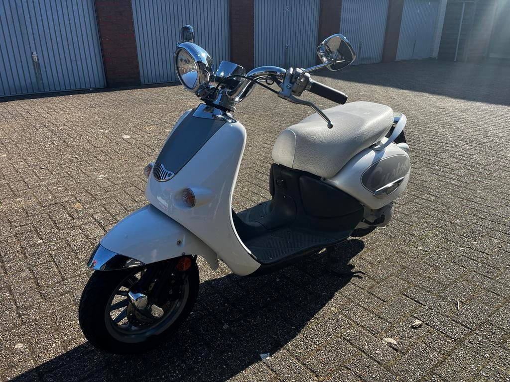 Aprilia Mojito Custom, Fietsen en Brommers, Ophalen, Gebruikt, Maximaal 45 km/u, Mojito of Habana