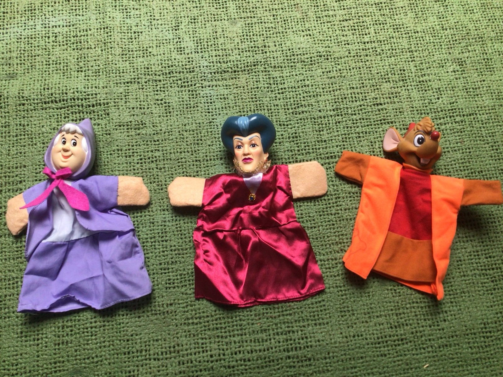 Disney handpoppen: Assepoester en De Kleine Zeemeermin, Ophalen of Verzenden, Gebruikt, Overige typen