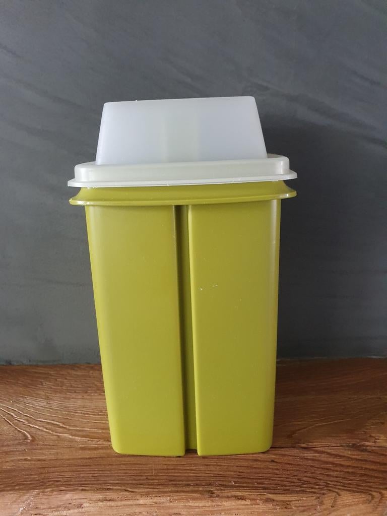 Tupperware zuurpot/augurkenpot met lift jaren 70, Ophalen of Verzenden, Zo goed als nieuw, Beker of Kan