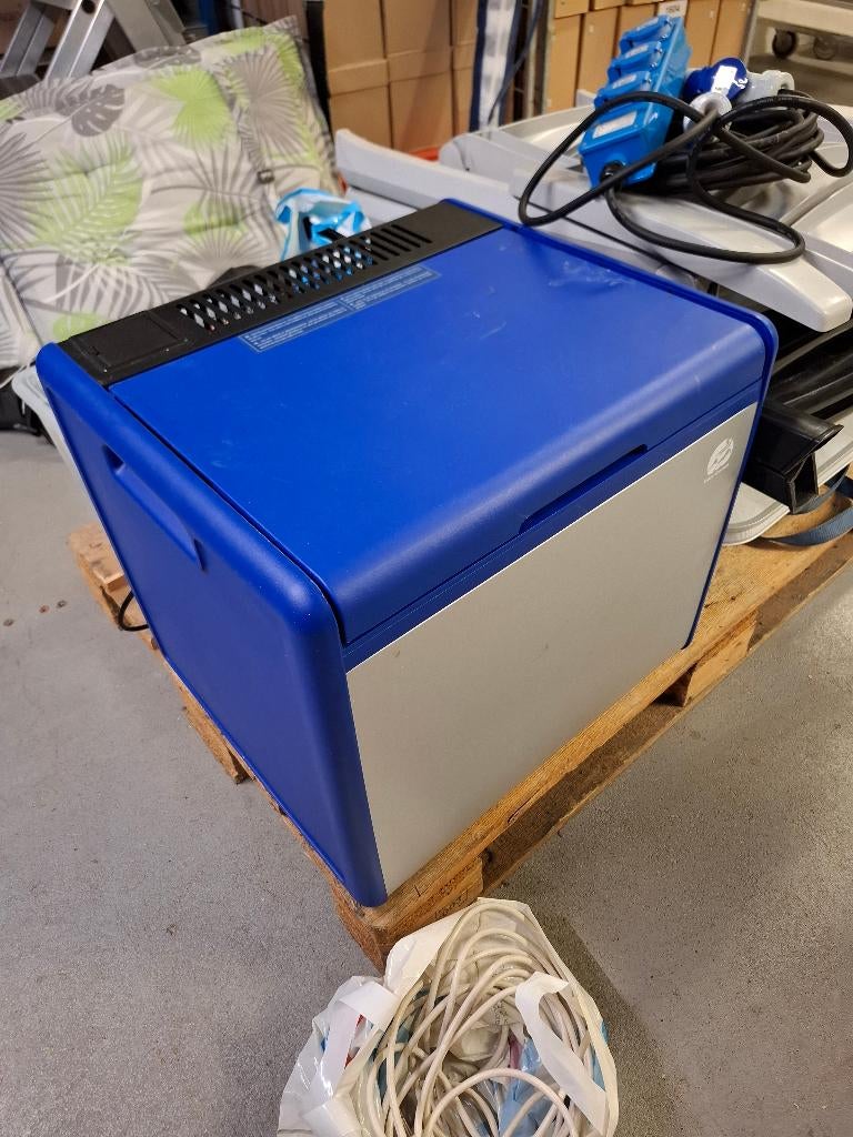 te koop camping koelkast, 3 jaar oud, Ophalen, Zo goed als nieuw
