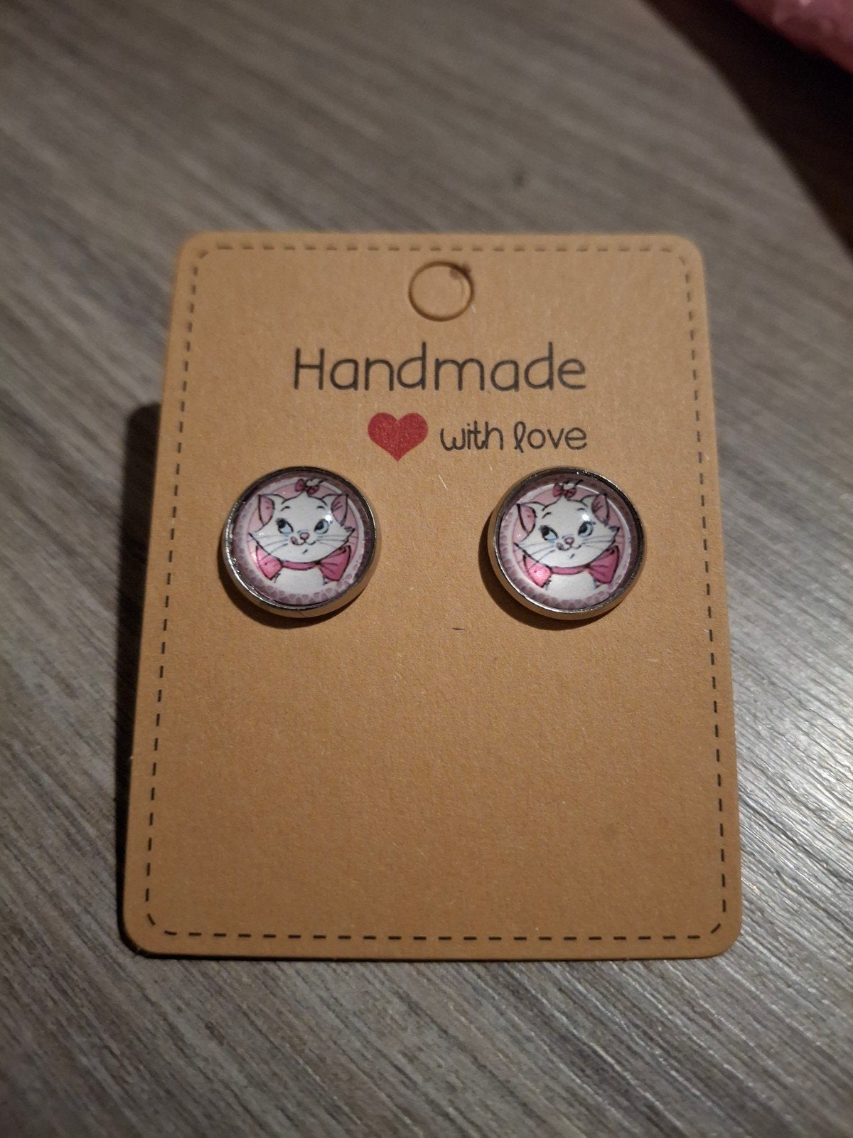 Nieuw handgemaakt: Schattige Marie Kat Oorbellen, Sieraden, Tassen en Uiterlijk, Overige materialen, Nieuw, Ophalen of Verzenden