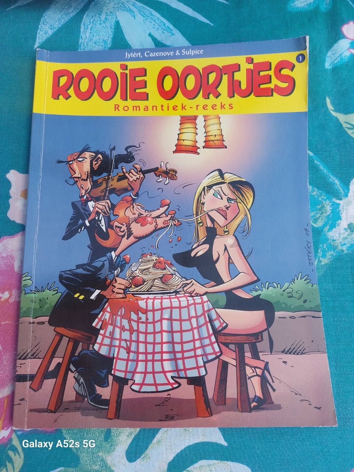 Stripboek voor volwassenen.  Rooie oortjes deel 1, Eén stripboek, Ophalen of Verzenden, Jytért, Cazenove & Sulpice, Gelezen