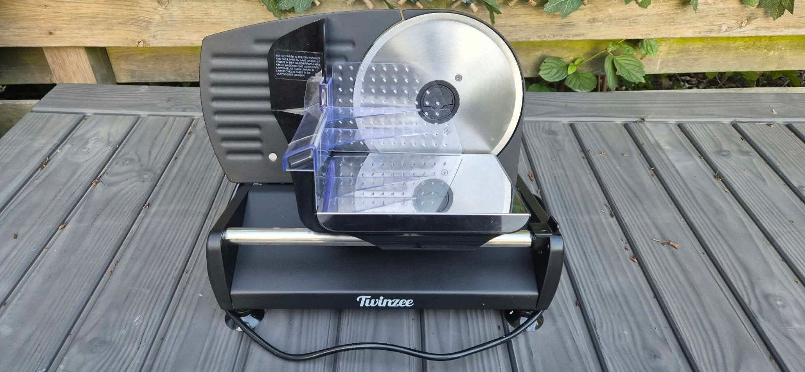 Twinzee Snijmachine - Perfect voor Vlees, Kaas en Brood, Ophalen, Zo goed als nieuw, Zwart, Metaal