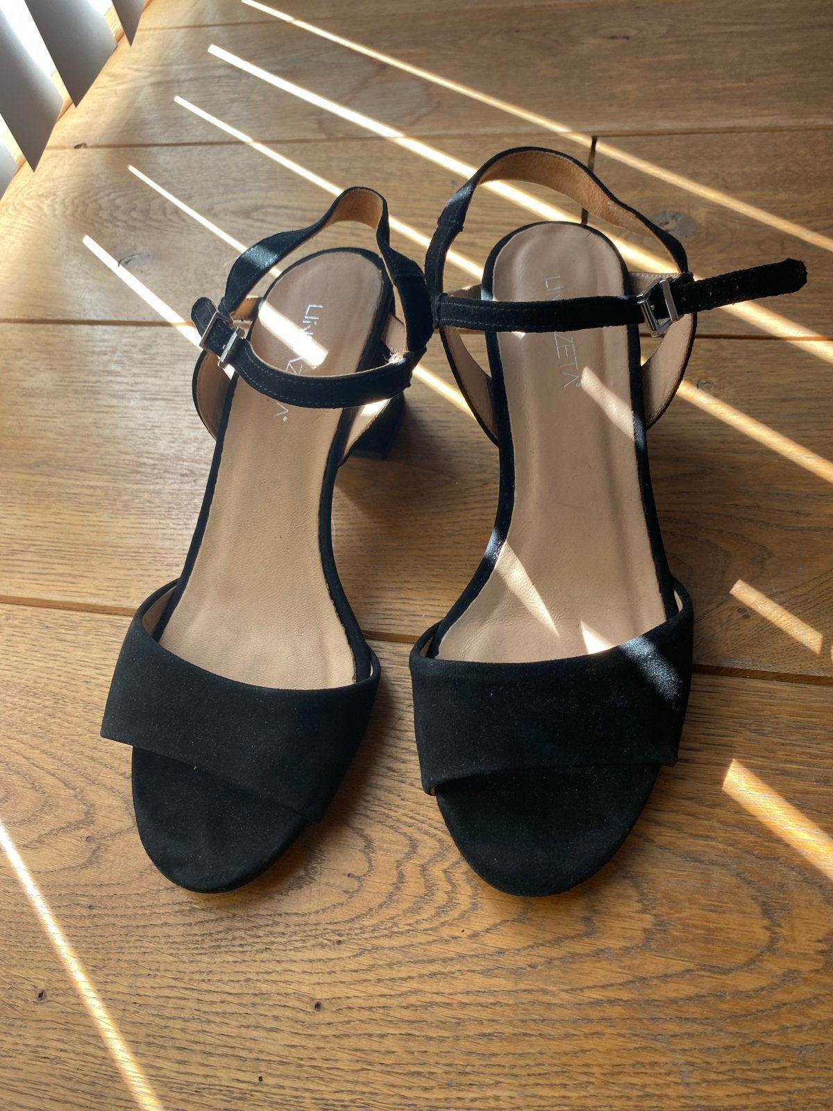 Zwarte Lineazeta sandalen met hak - Maat 39, Ophalen, Zo goed als nieuw, Zwart, Sandalen of Muiltjes