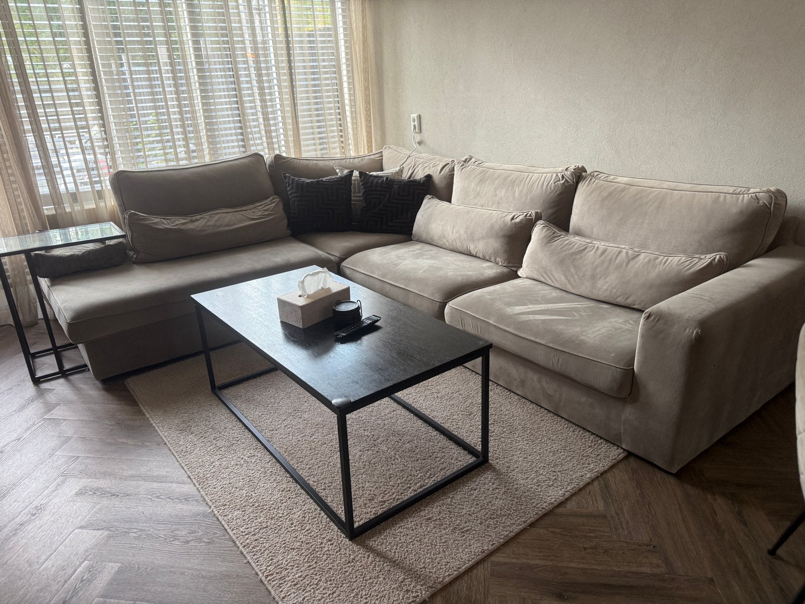 Grote beige hoekbank velvet velours, Ophalen, Gebruikt, Hoekbank, 300 cm of meer