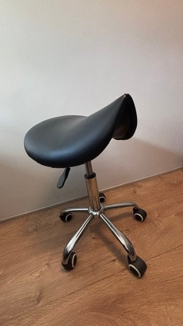 Ergonomische zadelkruk / werkkruk op wielen, verstelbaar, Huis en Inrichting, Ophalen, Gebruikt, Zwart, Bureaukruk