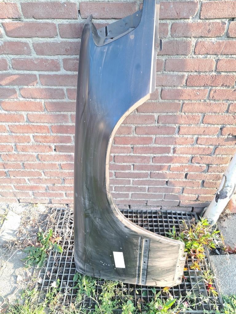 Linker of Rechter voorscherm w124 mercedes nieuw imm., Ophalen, Nieuw, Spatbord