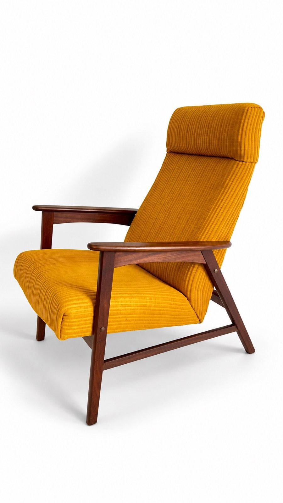 Vintage deense fauteuil nieuw gestoffeerd kvadrat febrik, Ophalen of Verzenden, Zo goed als nieuw, 75 tot 100 cm, 50 tot 75 cm