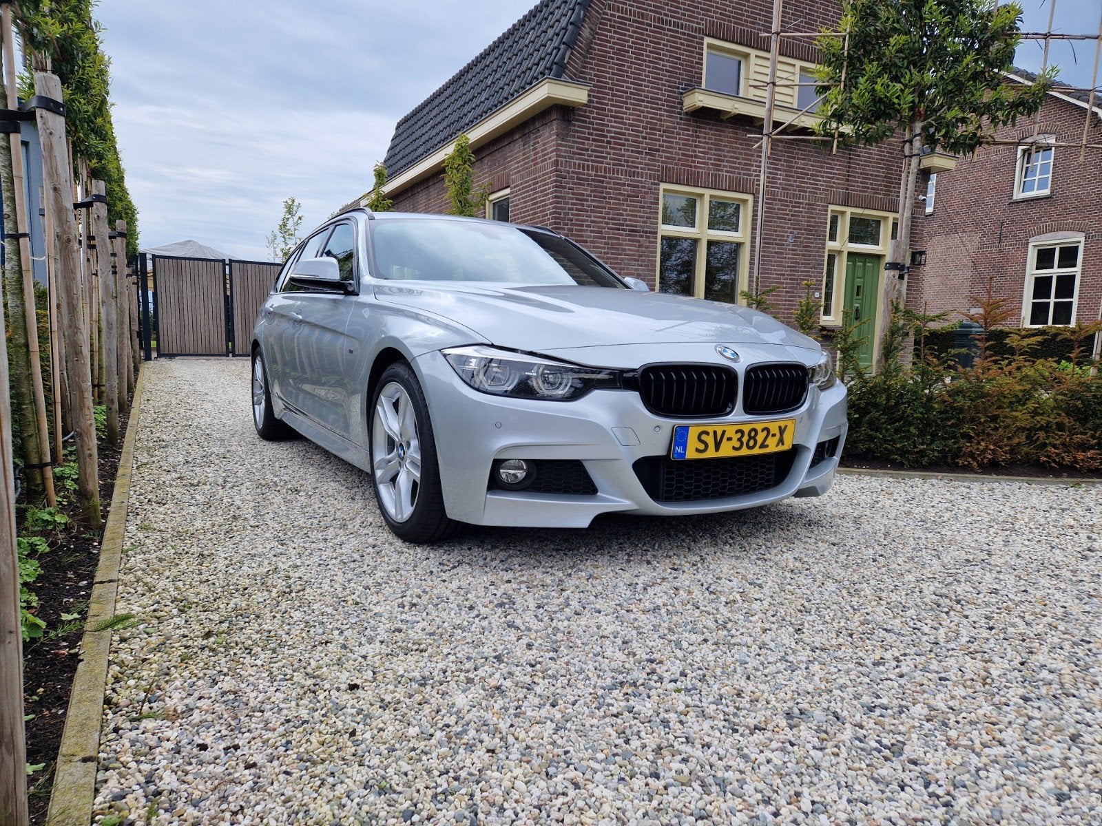 BMW 3-Serie 320i 250pk Aut 2018 Grijs, 1998 cc, Achterwielaandrijving, 1800 kg, 4 cilinders