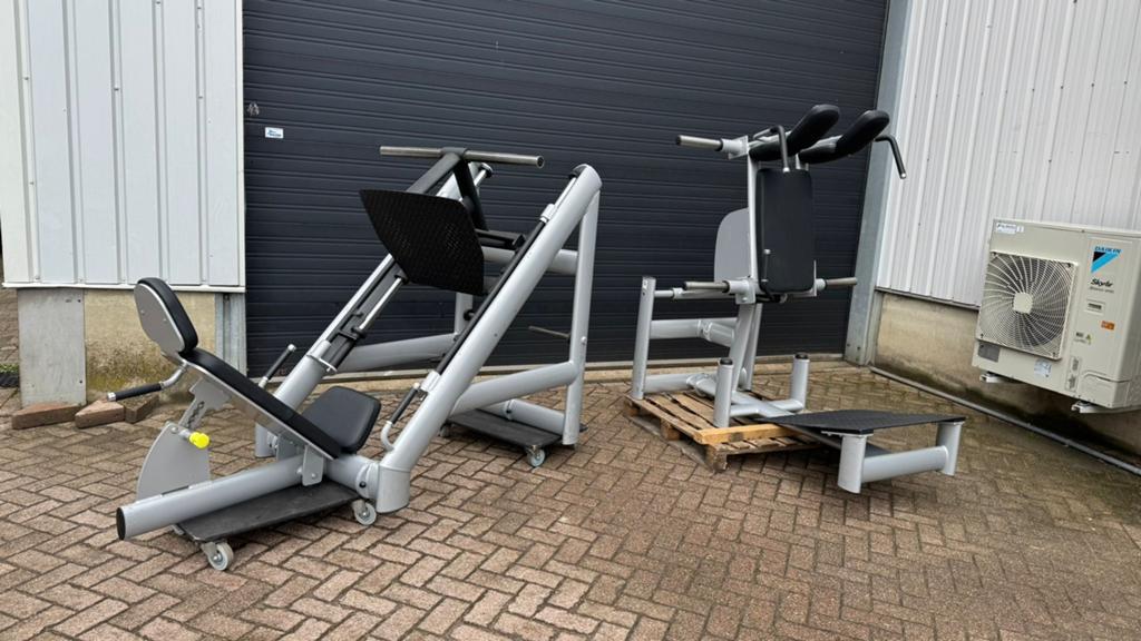 Gym 80 Sygnum Line Plate Loaded Legpress ,Gym 80 Hack Sqaut, Sport en Fitness, Fitnessmaterialen, Ophalen, Zo goed als nieuw, Overige typen