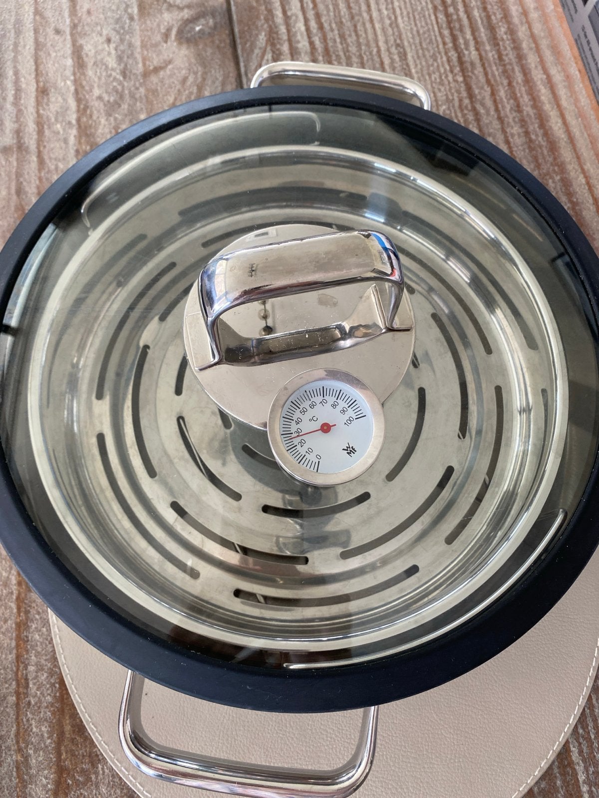 WMF Stoompan met Thermometer en Onderzetter, Huis en Inrichting, Met deksel, Ophalen of Verzenden, Zo goed als nieuw, Kookpan