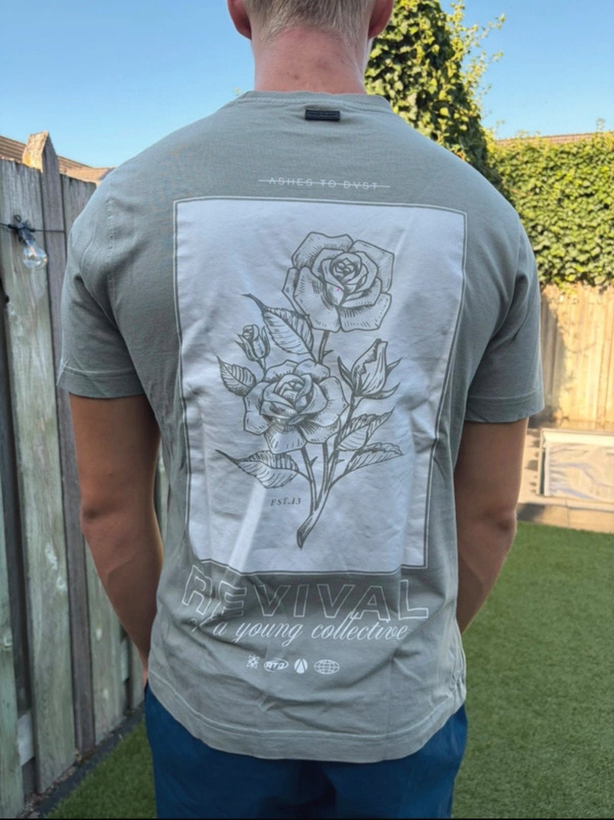 Ashes to Dust T-shirt met rozenprint - Maat M, Ashes to Dust, Maat 48/50 (M), Ophalen of Verzenden, Zo goed als nieuw