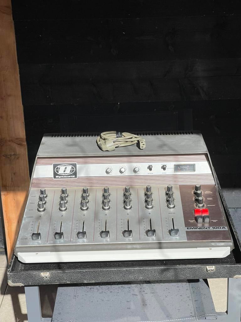 Dynacord Eminent 100A in flightcase, Ophalen, Zo goed als nieuw, 5 tot 10 kanalen, Microfooningang