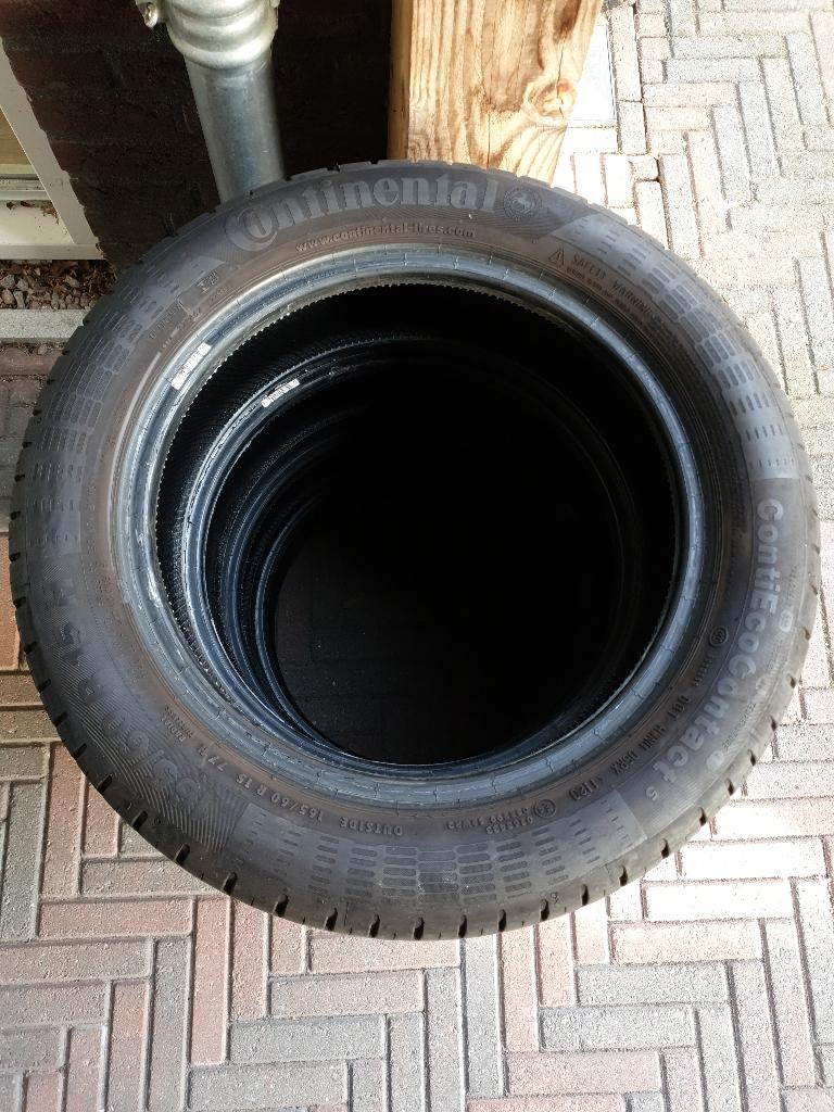 2 Zomerbanden Aygo / Peugeot 108 / C1 - Conti Ecocontact 5, Auto-onderdelen, Banden en Velgen, Ophalen, Gebruikt, 15 inch, Banden en Velgen
