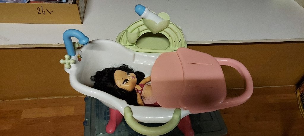 Kinderspeelgoedbadje, Ophalen, Zo goed als nieuw, Meisje