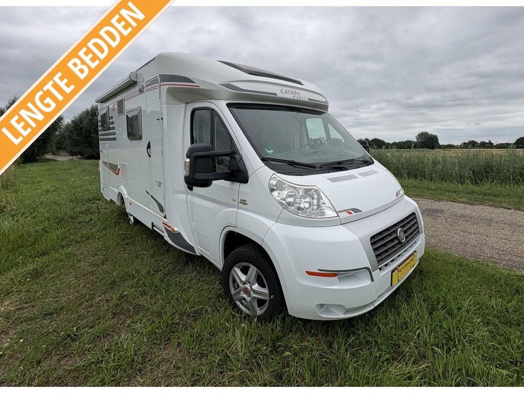 Carado T337-bj 2010-73.000km-4gordelplaatsen-lengtebedden, Airbags, Koelkast, Fiat, 6 tot 7 meter
