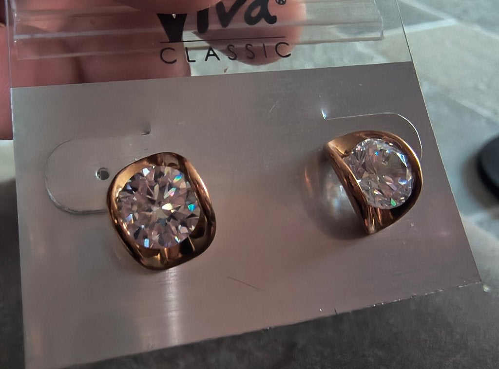 Nieuwe oorbellen, Overige materialen, Nieuw, Ophalen of Verzenden, Knopjes of Stekers