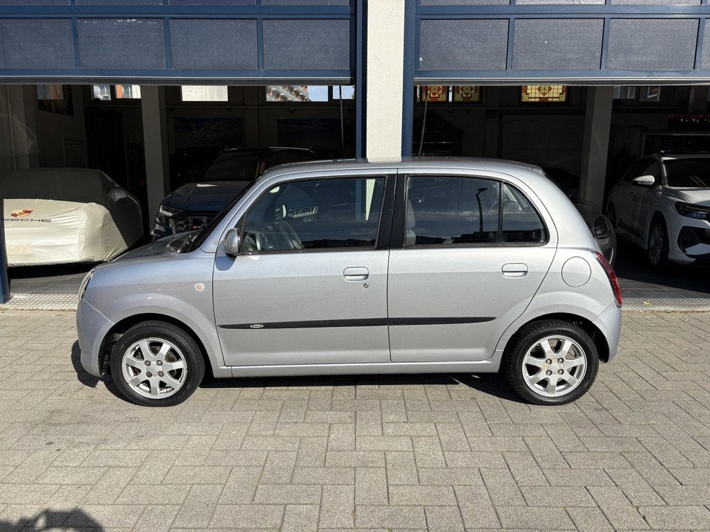 Daihatsu Trevis 1.0 AUTOMAAT/AIRCO/NW APK (bj 2006), 770 kg, Origineel Nederlands, 3 cilinders, Zilver of Grijs