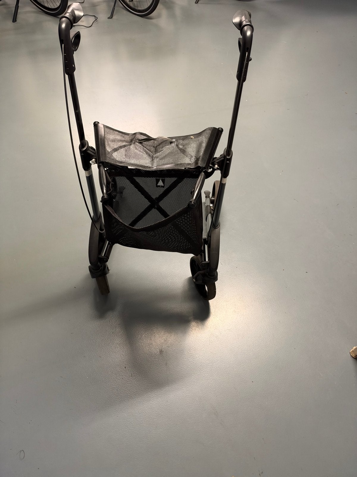 Rollator Topro Troja Medium, Ophalen, Lichtgewicht, Zo goed als nieuw